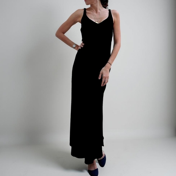 Neiman Marcus Velvet Deep V Black Evening Dress - Picture 3 of 11